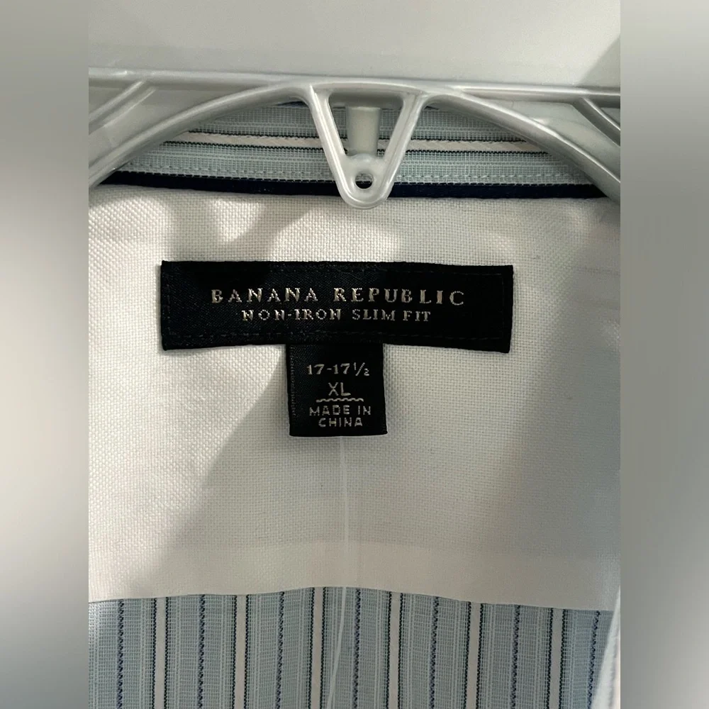 Banana Republic Men's Non Iron Slim Fit Shirt, size XL, new!